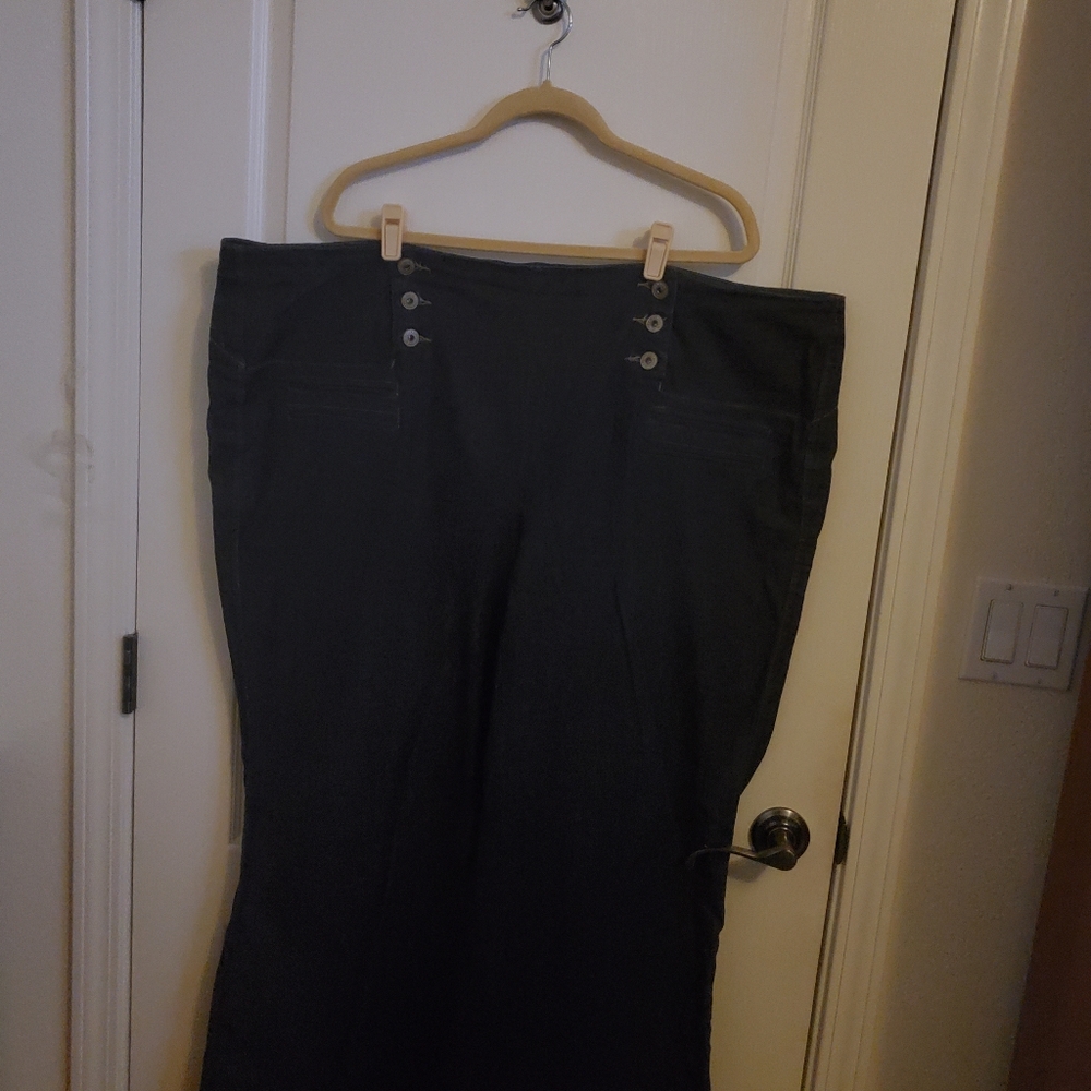 Torrid Plus Sized 26 Dark Denim Sailor waist, flared leg.